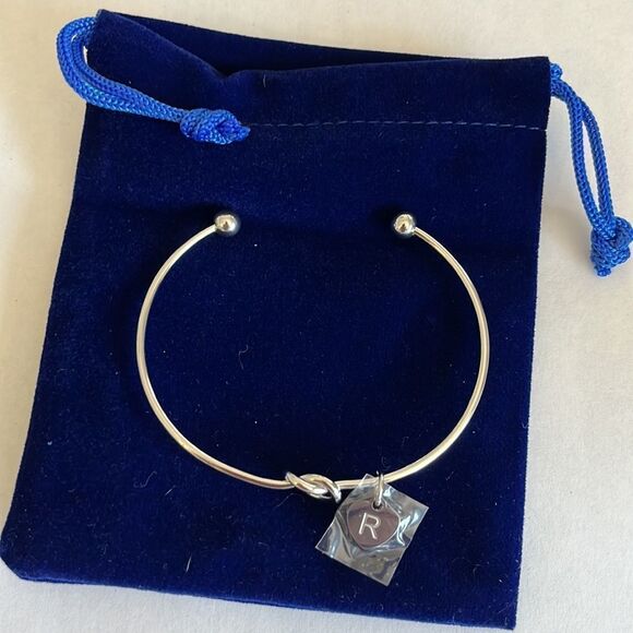Letter R Silver Bracelet - Picture 3 of 3